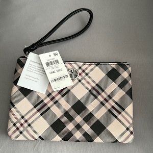 Giani Bernini Wristlet
